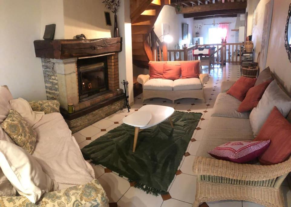 Maison Cosy Et Conviviale, Le B7 Besset Exterior foto