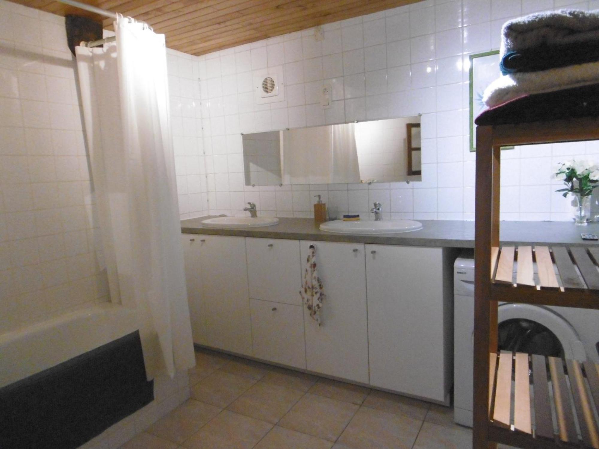 Maison Cosy Et Conviviale, Le B7 Besset Exterior foto